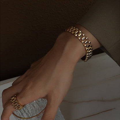 712e8133-f804-4008-9ef5-3799b1ad7234-Max